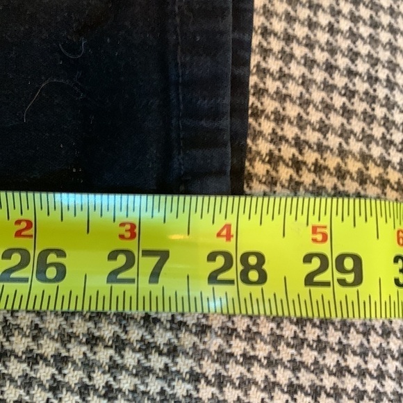 NYDJ black jeans with rhinestone detail on back pocket size 6P - Picture 7 of 10